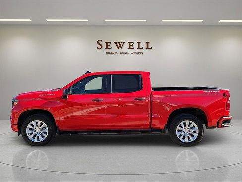 Used 2024 Chevrolet Silverado 1500 Custom image 2