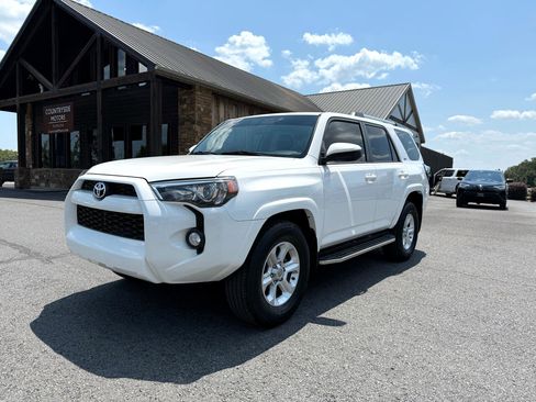 Used 2019 Toyota 4Runner SR5 image 2