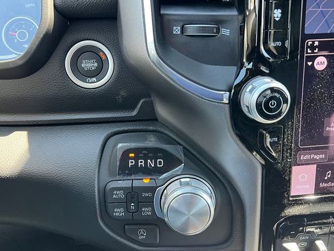 New 2026 RAM 1500 Laramie AWD/4WD image 23