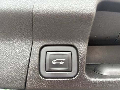 Used 2023 GMC Acadia SLT w/ Elevation Edition AWD/4WD image 18