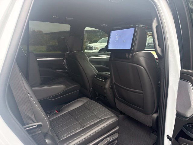 Used 2026 Cadillac Escalade V AWD/4WD image 15