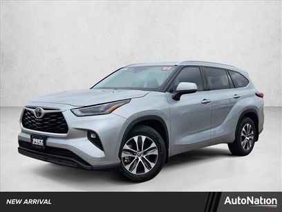Used 2022 Toyota Highlander XLE