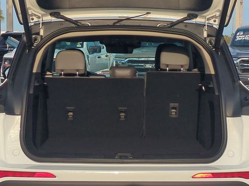 New 2026 Lincoln Corsair Premiere image 12