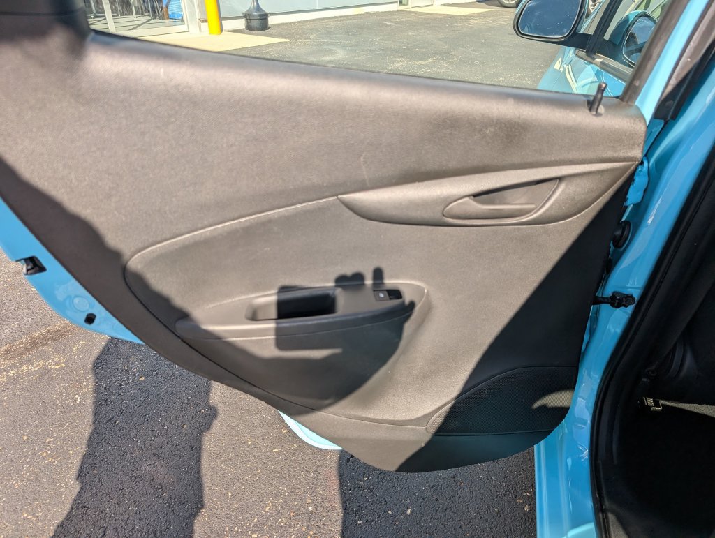 Used 2022 Chevrolet Spark LT FWD image 10