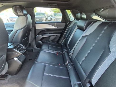 Used 2023 Subaru Outback Onyx Edition AWD/4WD image 26