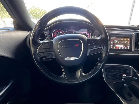 Used 2022 Dodge Challenger GT image 5