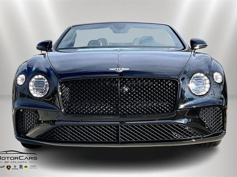 Used 2023 Bentley Continental GT V8 image 3