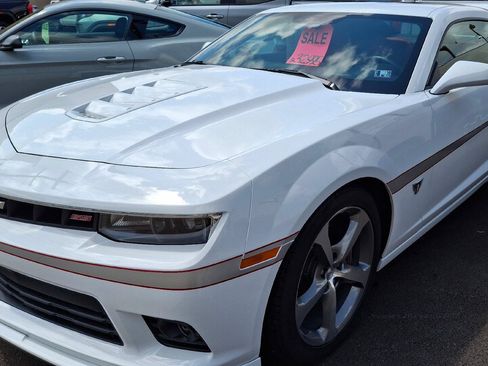 Used 2015 Chevrolet Camaro SS w/ Commemorative Special Edition RWD image 3