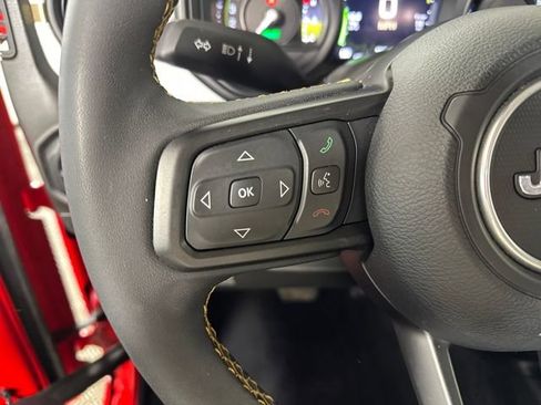 Used 2024 Jeep Wrangler Unlimited w/ Convenience Group image 15