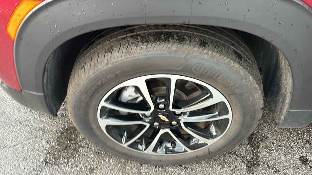 Used 2025 Chevrolet TrailBlazer LT AWD/4WD image 31