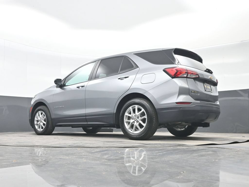 Used 2023 Chevrolet Equinox LS FWD image 37
