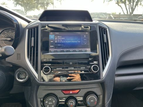 Used 2022 Subaru Impreza Premium image 11