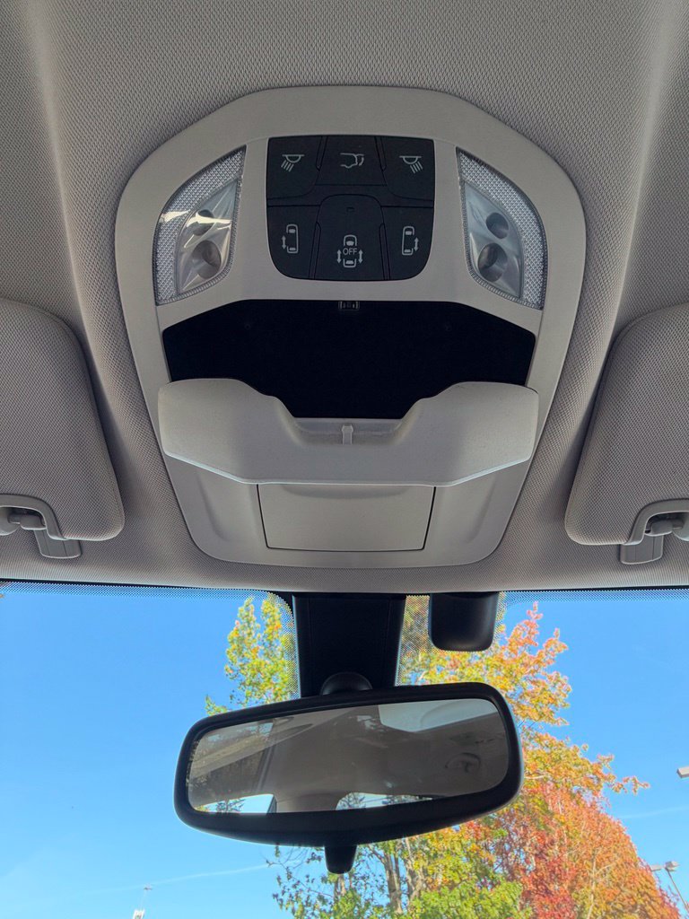 Used 2017 Chrysler Pacifica Touring-L FWD image 20