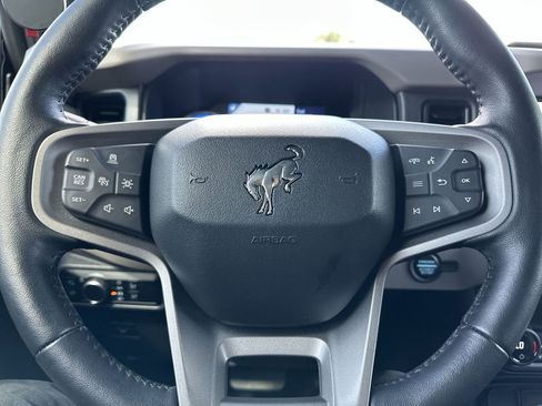 Used 2024 Ford Bronco Wildtrak image 21
