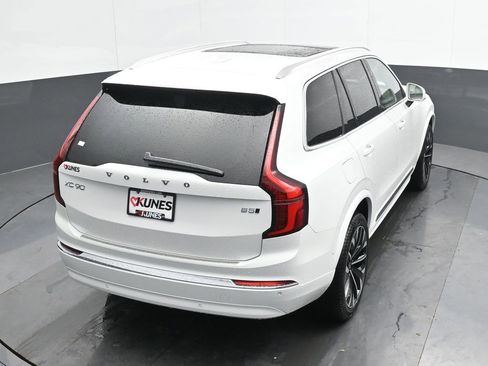 New 2025 Volvo XC90 B5 Plus w/ Protection Package Premier image 33