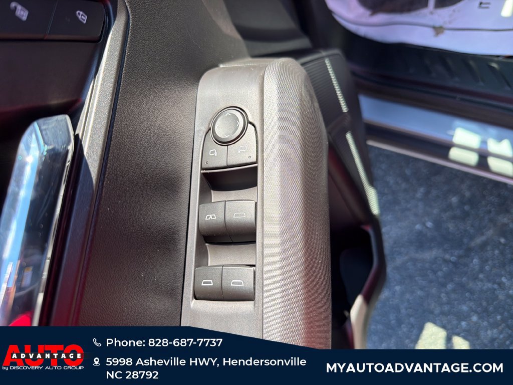 Used 2023 Chevrolet Colorado LT w/ LT Convenience Package RWD image 11