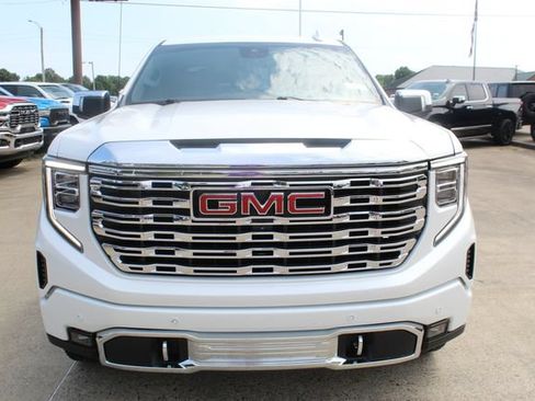 Used 2022 GMC Sierra 1500 Denali AWD/4WD image 8