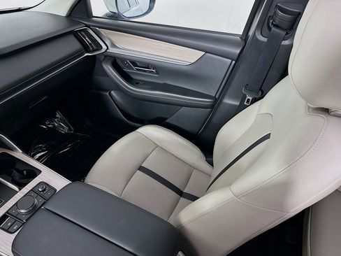 Certified 2024 MAZDA CX-90 Plug-In Hybrid w/ Preferred AWD/4WD image 24