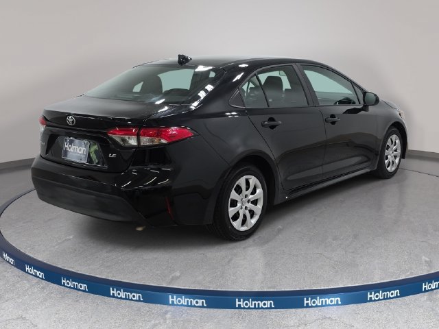 Certified 2025 Toyota Corolla LE FWD image 5