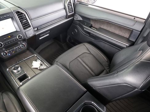 Used 2020 Ford Expedition Limited w/ Special Edition Package RWD image 18