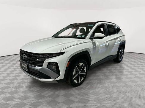 Certified 2025 Hyundai Tucson SEL AWD/4WD image 5