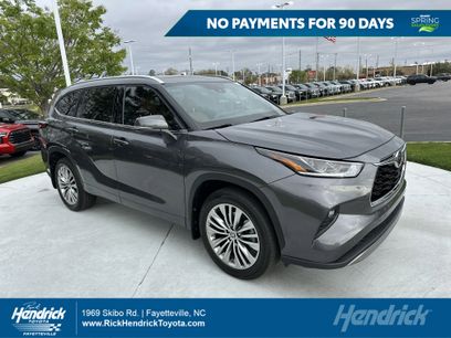 Used 2024 Toyota Highlander Platinum