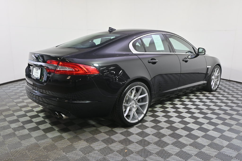 Used 2014 Jaguar XF Supercharged RWD image 7