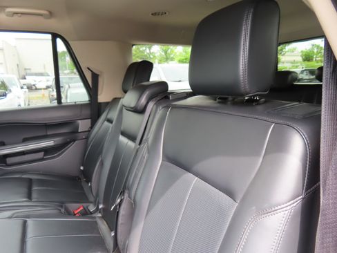 Used 2024 Ford Expedition Max XLT AWD/4WD image 29
