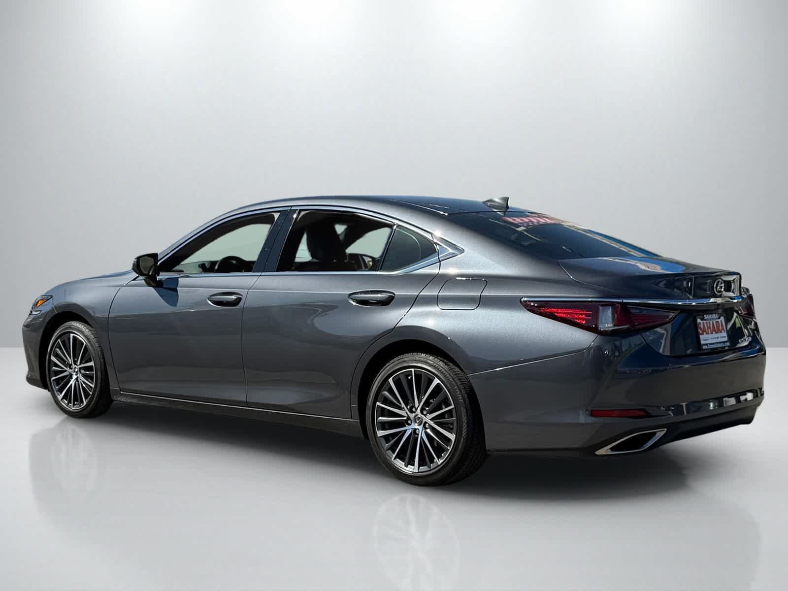 Used 2023 Lexus ES 350 w/ Premium Package FWD image 4