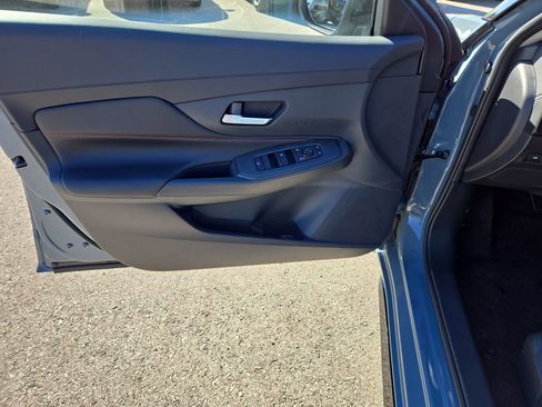 New 2026 Nissan Sentra SR w/ Floor Mat Package FWD image 11