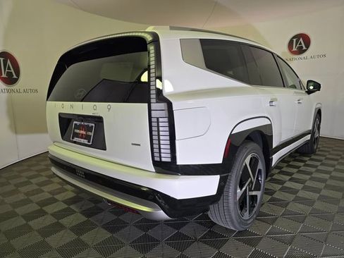 New 2026 Hyundai Ioniq 9 Limited image 5