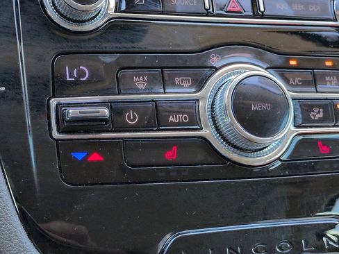 Certified 2020 Lincoln Corsair FWD image 22
