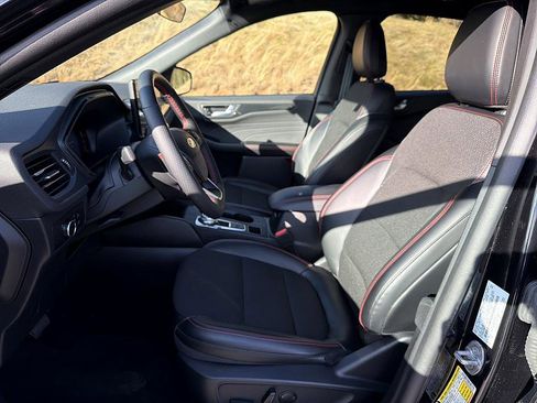 Used 2025 Ford Escape ST-Line w/ Tech Pack #1 image 11