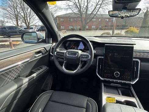 New 2026 GMC Acadia Denali w/ Super Cruise Package image 34