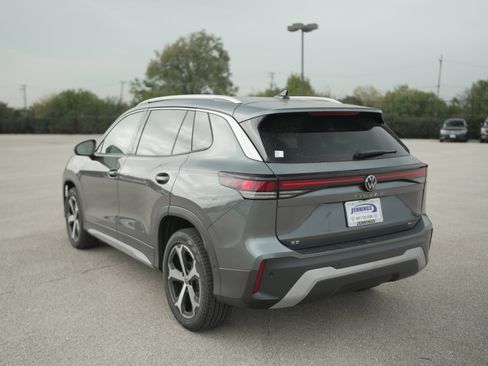 New 2025 Volkswagen Tiguan SE image 5