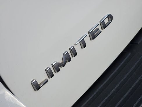 Used 2023 Ford Expedition Limited image 19