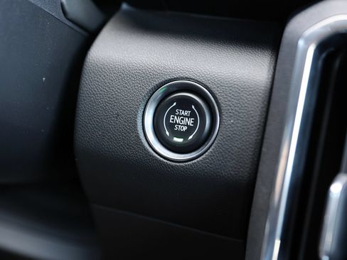Used 2025 GMC Acadia Elevation AWD/4WD image 29