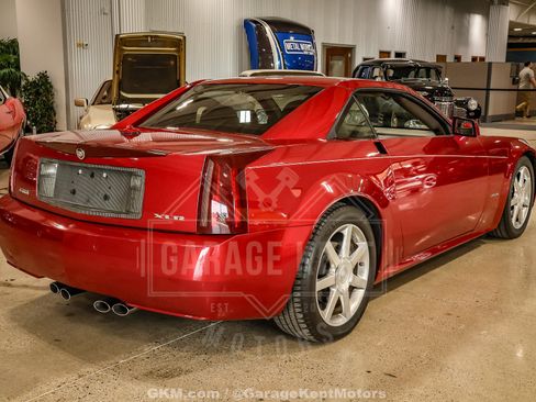 Used 2005 Cadillac XLR RWD image 8