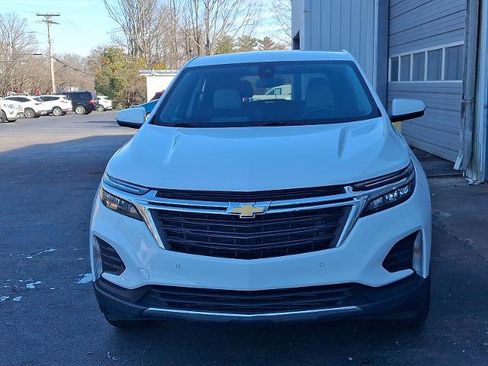 Used 2023 Chevrolet Equinox LT w/ Driver Convenience Package AWD/4WD image 2