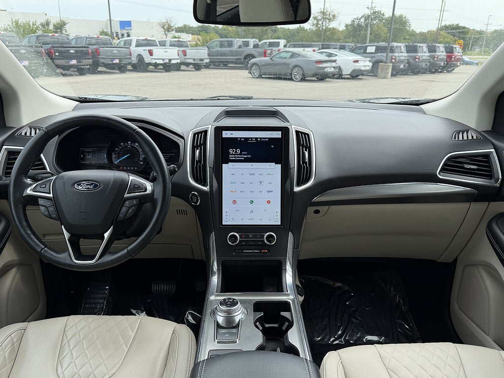 Used 2023 Ford Edge Titanium AWD/4WD image 11