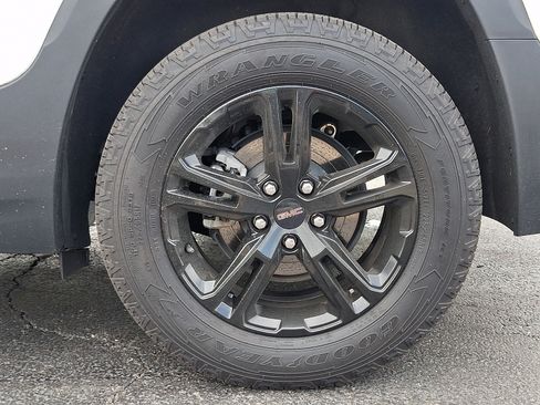 Used 2023 GMC Terrain AT4 w/ Infotainment Package II AWD/4WD image 8