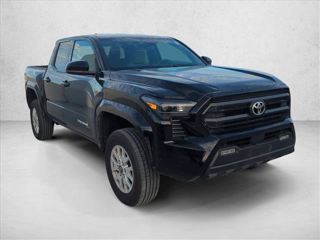 Certified 2025 Toyota Tacoma SR5 AWD/4WD image 3