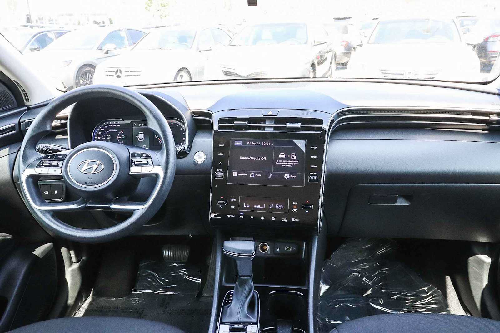 Used 2024 Hyundai Tucson SEL FWD image 17