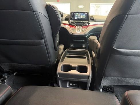 Used 2024 Honda Odyssey Sport image 41