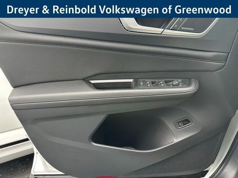 New 2026 Volkswagen Atlas Cross Sport SEL Premium R-Line AWD/4WD image 19