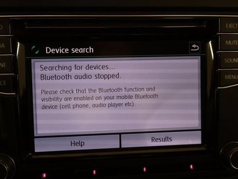 Used 2017 Volkswagen Jetta SE FWD image 24