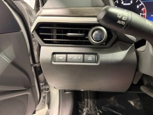 Used 2026 Nissan Altima 2.5 SV AWD/4WD image 16