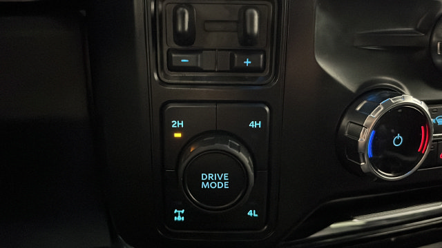 Used 2026 Ford F250 Lariat AWD/4WD image 41