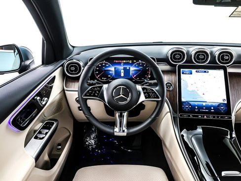 New 2026 Mercedes-Benz GLC 300 image 4