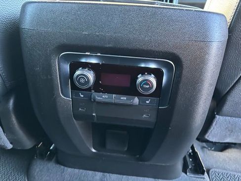 Certified 2025 GMC Yukon Denali image 33